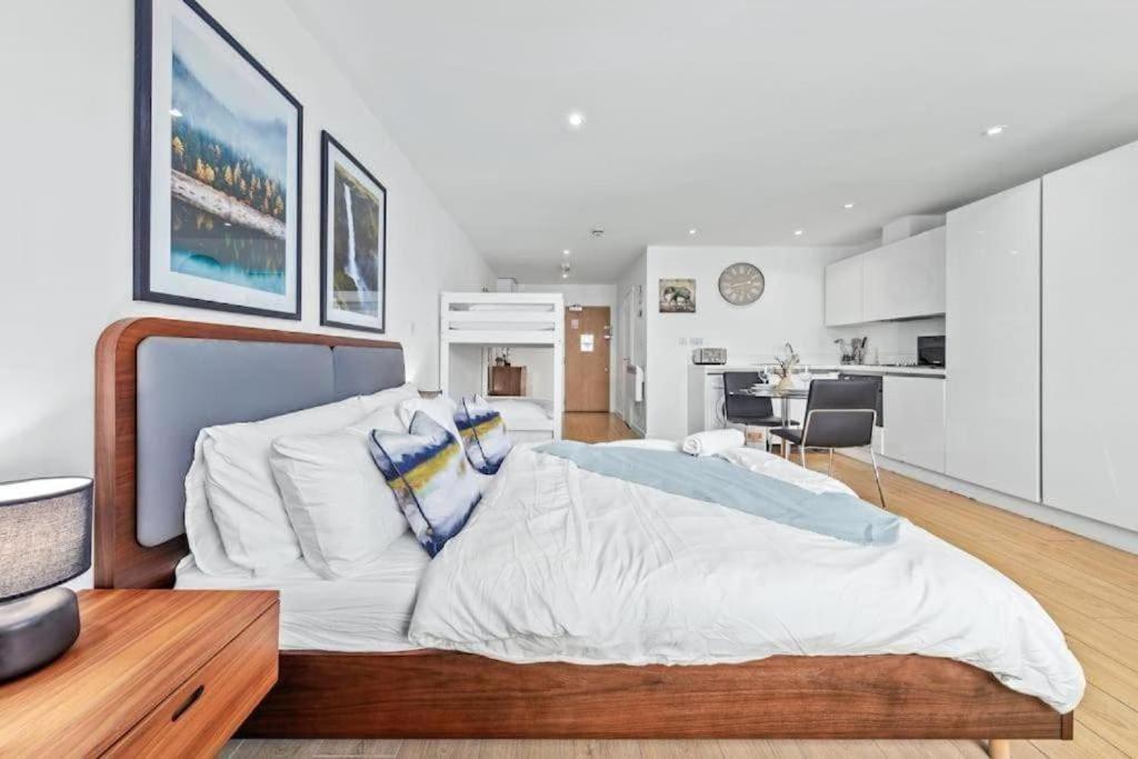 1 Bedroom Flat Piccadilly Sleep 7 In London Vr10 المظهر الخارجي الصورة