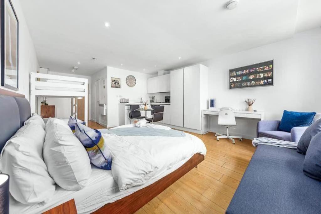 1 Bedroom Flat Piccadilly Sleep 7 In London Vr10 المظهر الخارجي الصورة