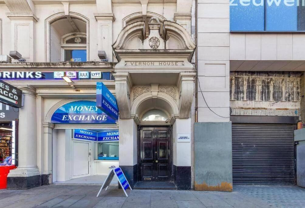1 Bedroom Flat Piccadilly Sleep 7 In London Vr10 المظهر الخارجي الصورة